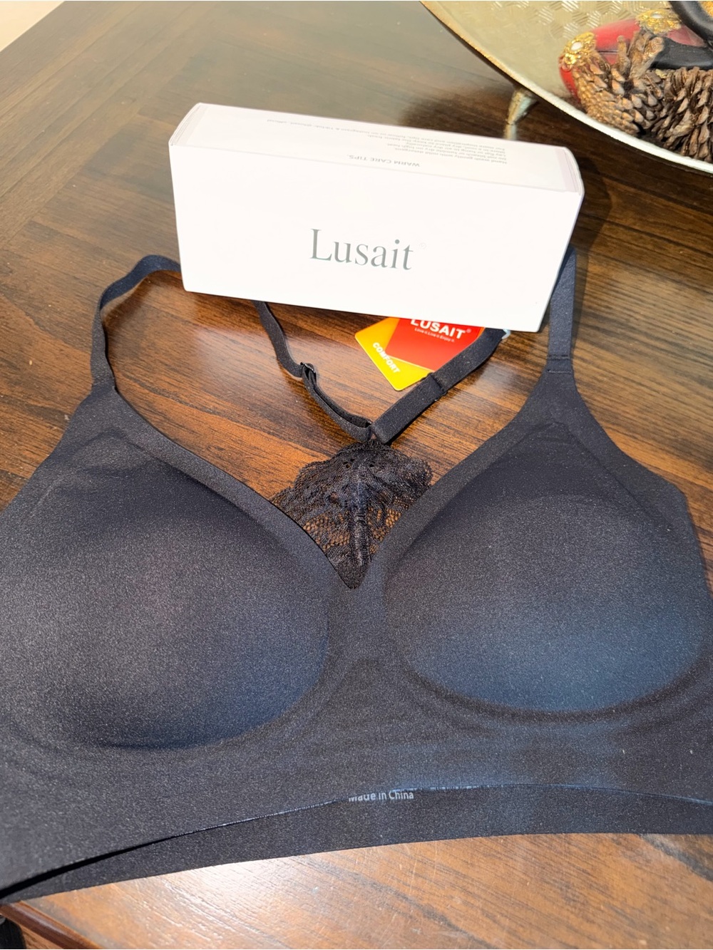 Black Seamless Lace-Back Wireless Bra
